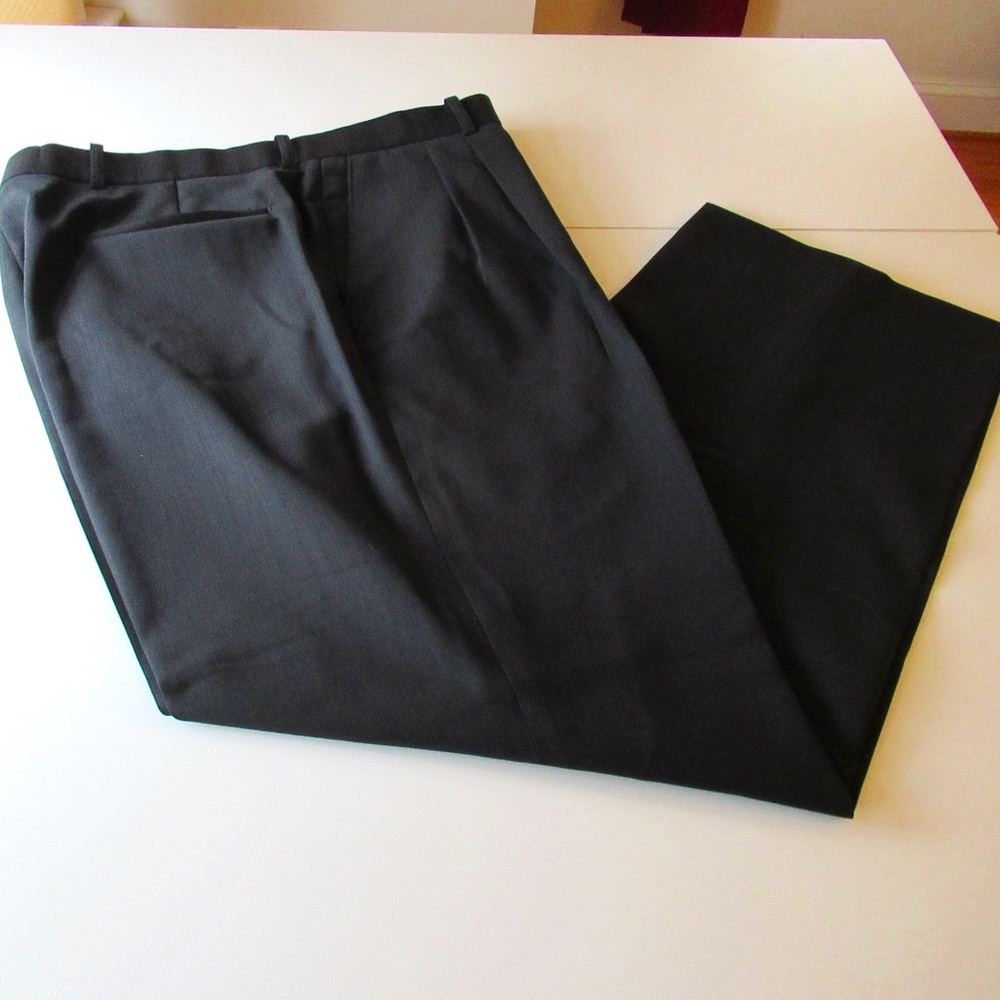 Mens Pleated front dress pant